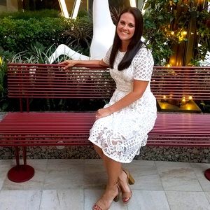 Meet your Posher, Laura